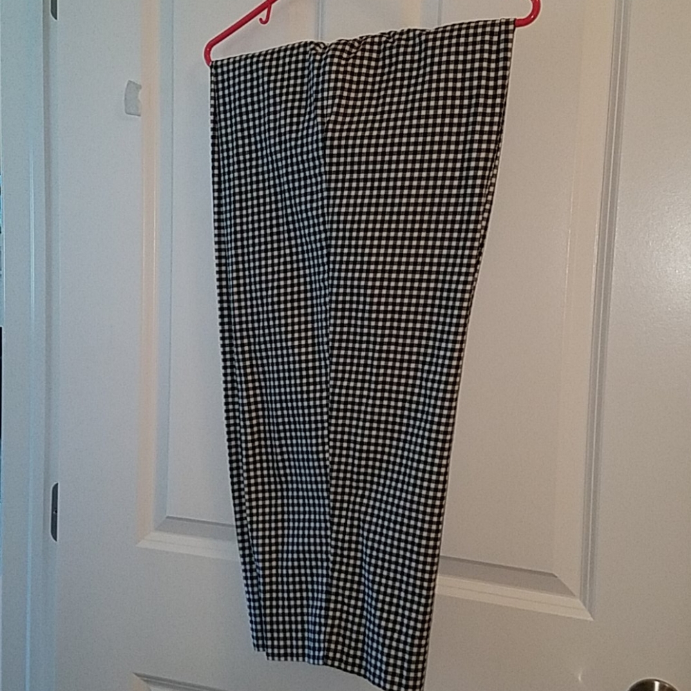 Women's Capri Pants